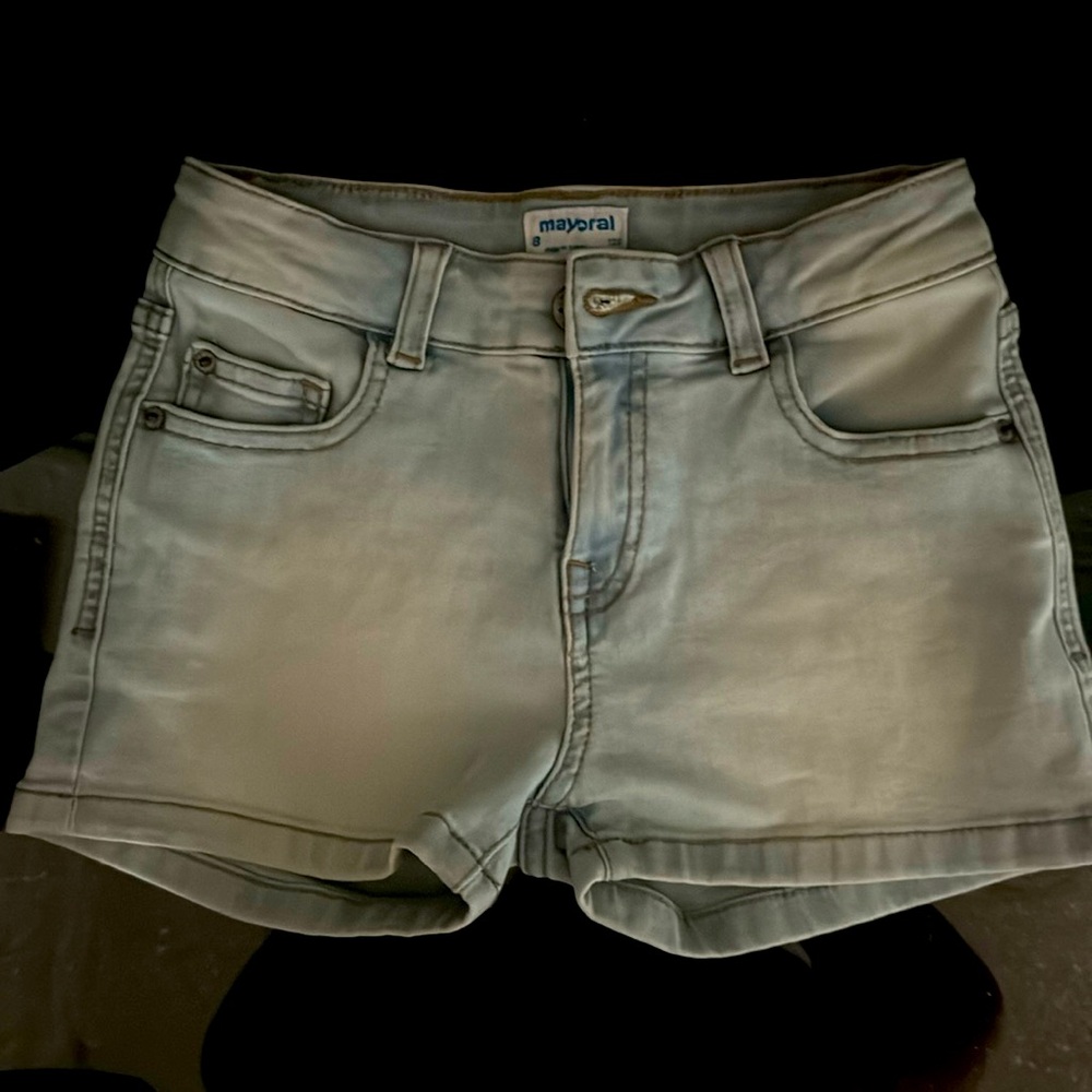Girl size 8 shorts. Mayoral.